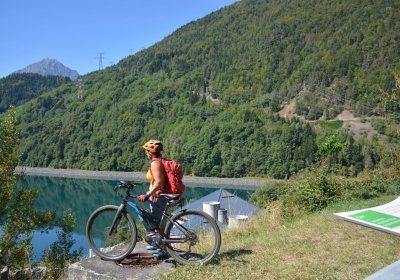 Le tour du lac du Verney en vélo électrique depuis Vaujany