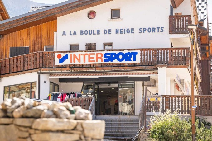 A la boule de neige – Intersport_Alpe d’Huez