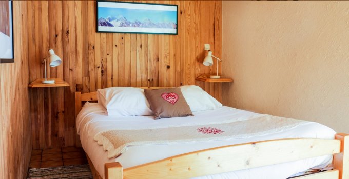 chambre grand lit