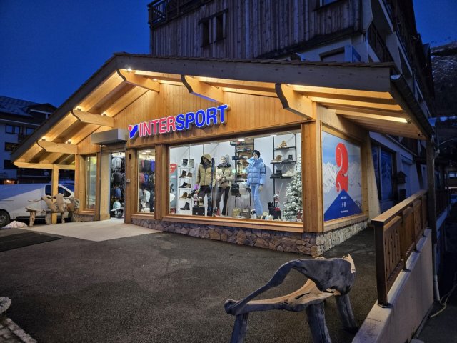 PHOTO1.jpg