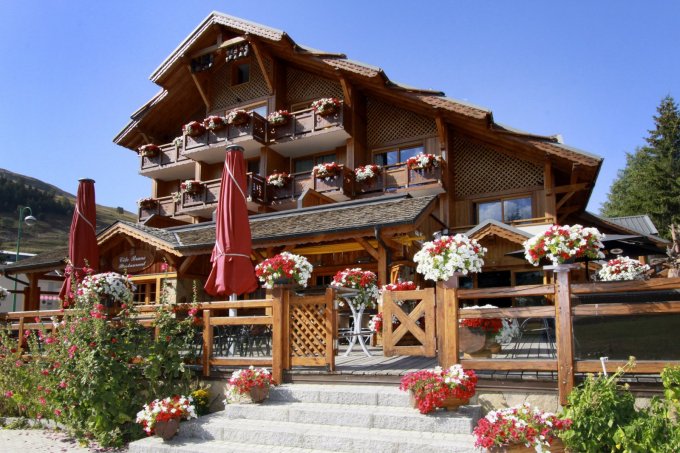 051-Cote Brune-Hotel 2023 (2).jpg