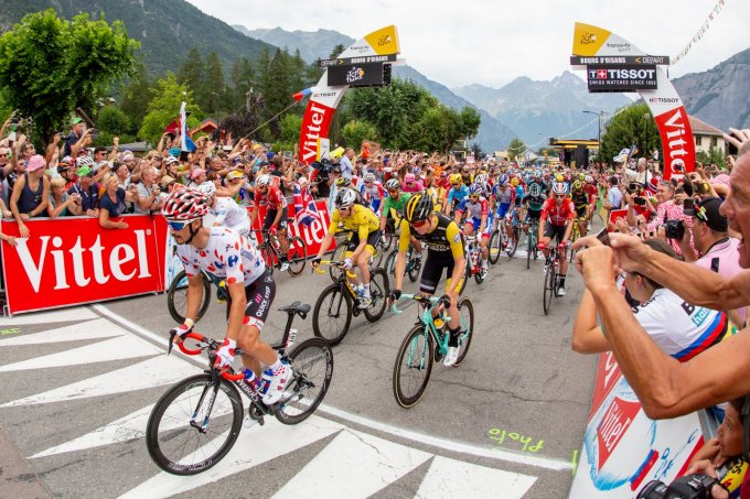 Tour de France à l&rsquo;Alpe d&rsquo;Huez depuis Auris-en-Oisans_Auris-en-Oisans