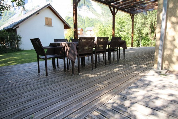 Maison Bord de Rive – Terrasse