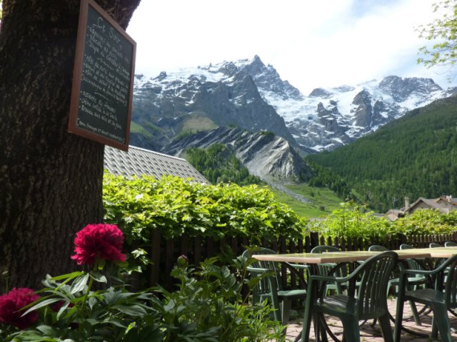 Vue sur la Meije depuis la terrasse – L’Edelweiss – La Grave